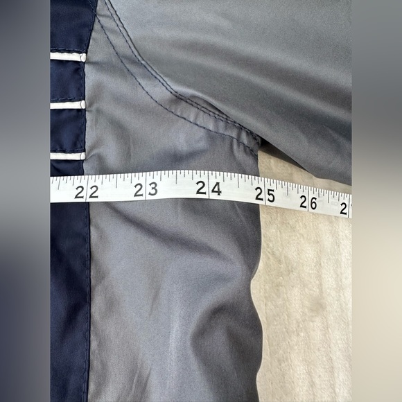 NFL Tennessee Titans Full Zip Windbreaker/Jacket Size Large - Picture 11 of 12